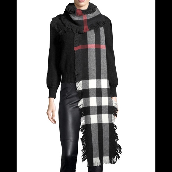 Burberry Accessories - Unisex Burberry Half Mega Fashion Fringe Scarf